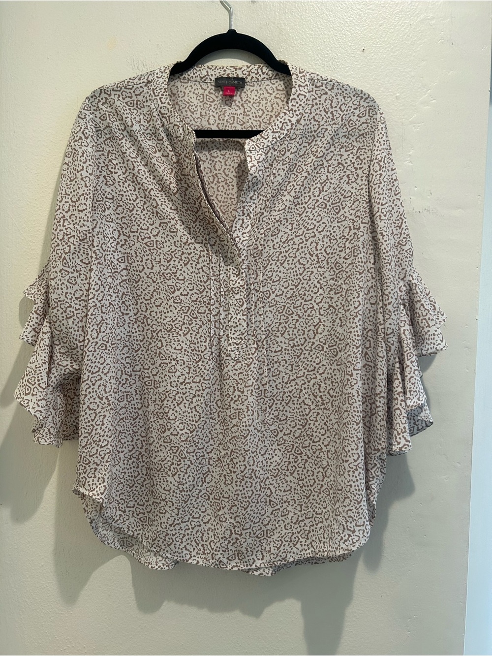 Women Vince Camuto Light Taupe Animal-Print Ruffle Sleeve Blouse